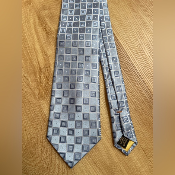 Donald Trump blue silk tie geometric pattern signature collection - Picture 1 of 4